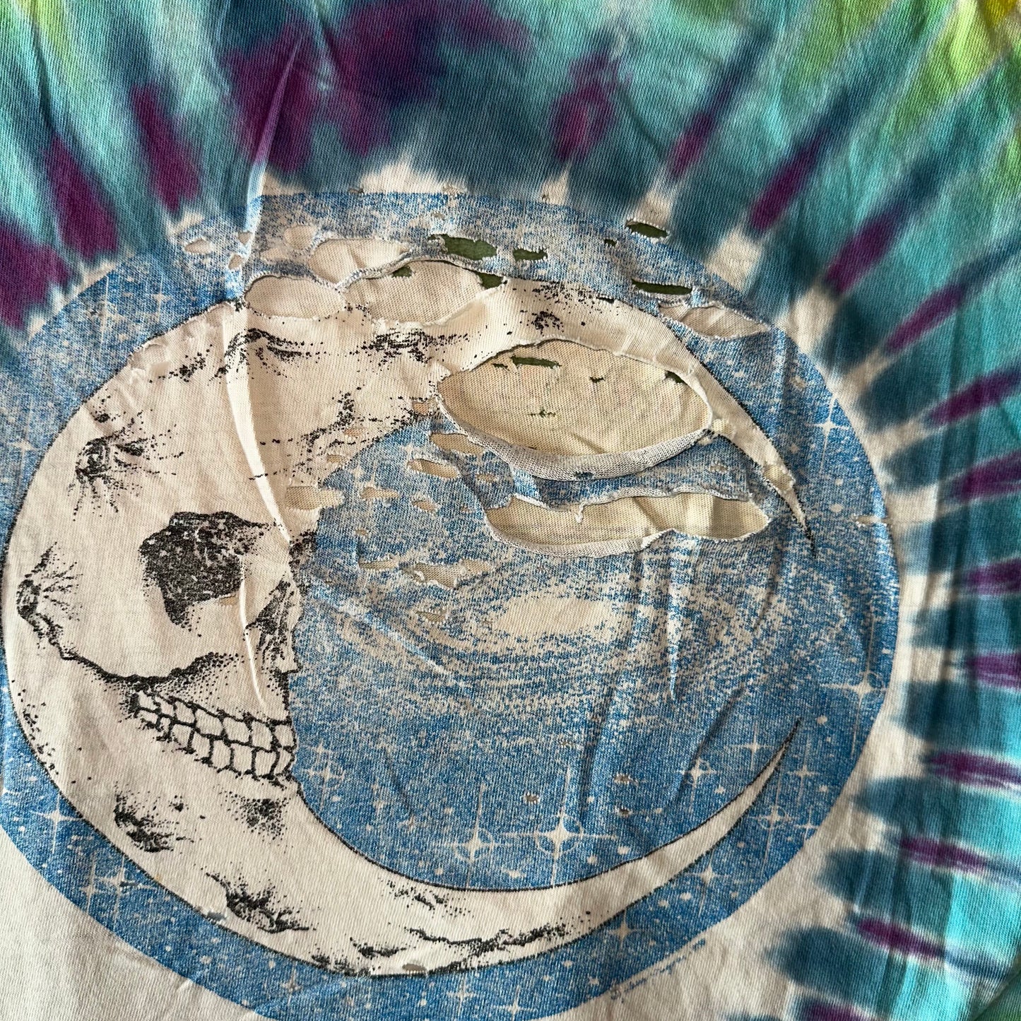 Vintage 1988 Grateful Dead sun and moon tshirt thrashed size XL